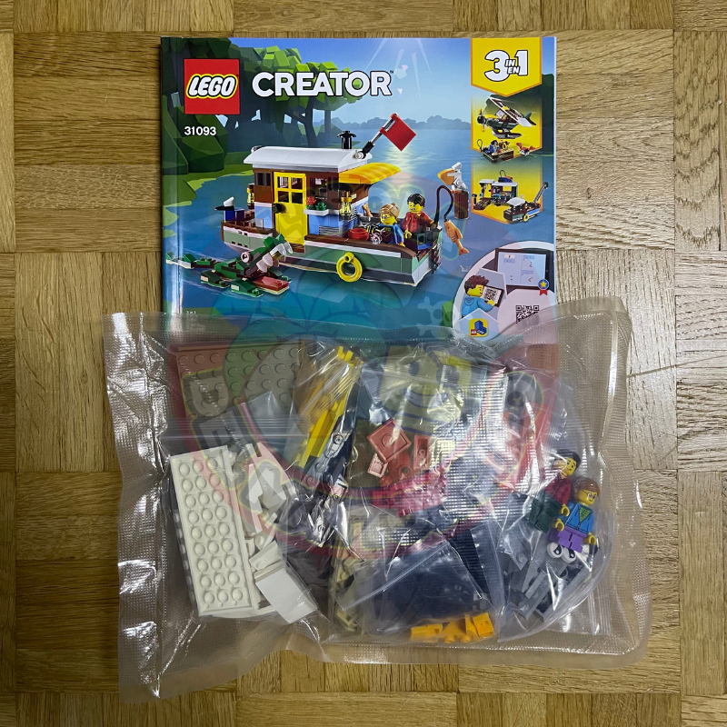 31093 - Creator - Riverside Houseboat