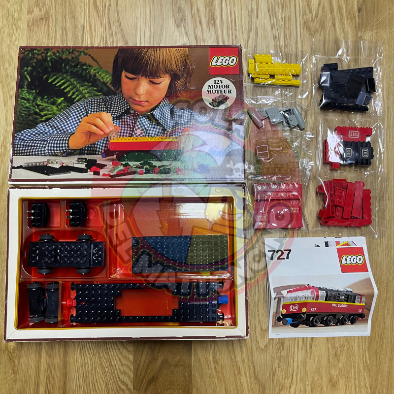 727 - Train - 12V Locomotive